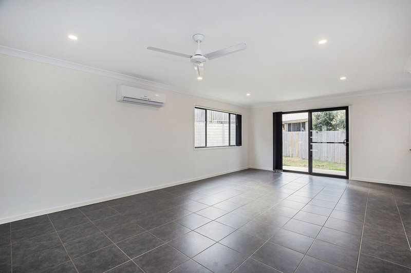 Photo - 7 Savanna Gardens, Pimpama QLD 4209 - Image 6