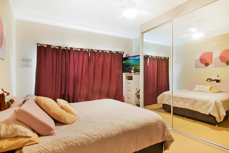 Photo - 7 Savery Crescent, Blacktown NSW 2148 - Image 5