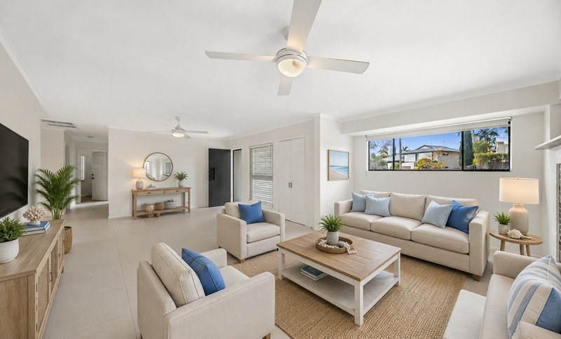 Photo - 7 Savoy Drive, Broadbeach Waters QLD 4218 - Image 5