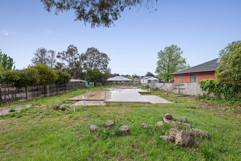 Photo - 7 Saxon Drive, Mooroolbark VIC 3138 - Image 4