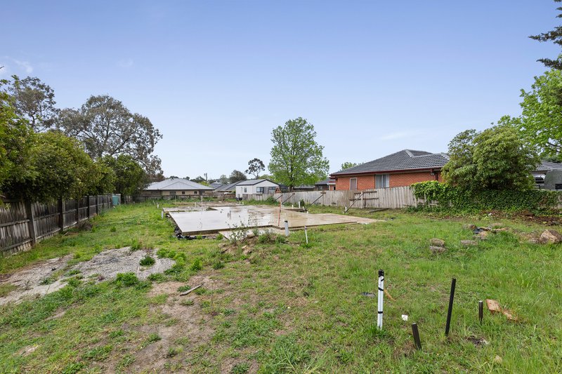 Photo - 7 Saxon Drive, Mooroolbark VIC 3138 - Image 5