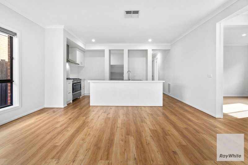 Photo - 7 Scaffidi Way, Wollert VIC 3750 - Image 2