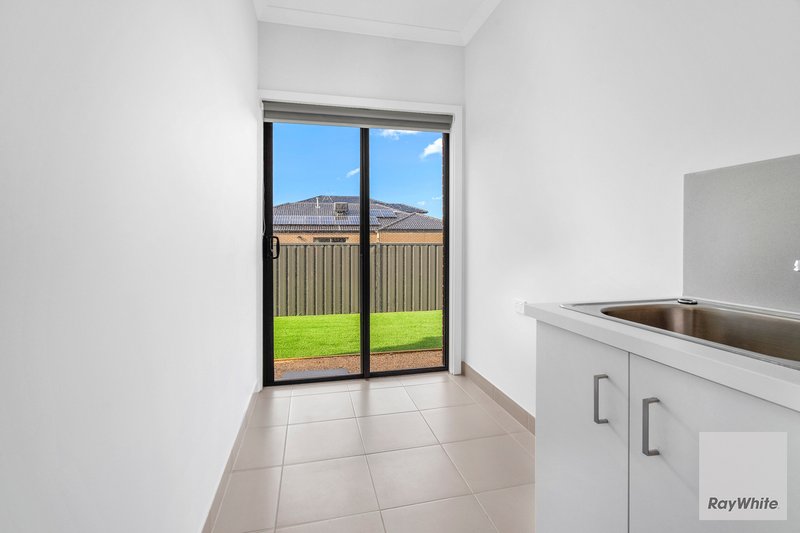 Photo - 7 Scaffidi Way, Wollert VIC 3750 - Image 4