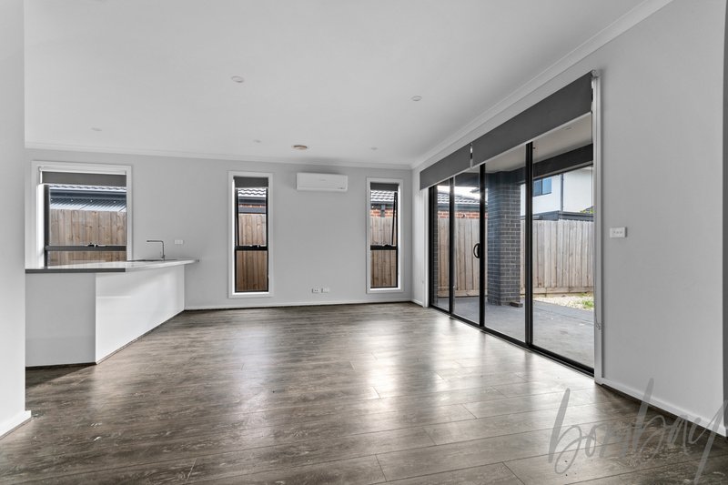 Photo - 7 Scuffum Street, Mernda VIC 3754 - Image 4