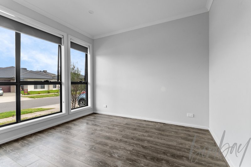 Photo - 7 Scuffum Street, Mernda VIC 3754 - Image 6