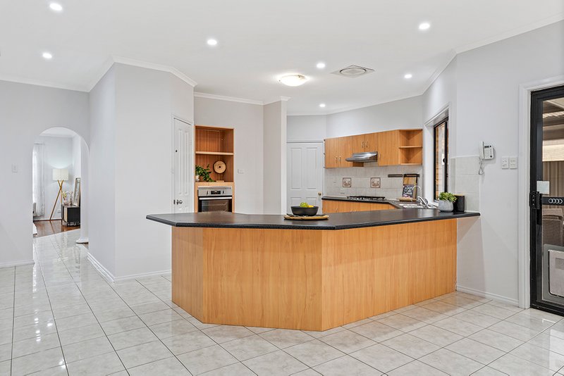 Photo - 7 Seabright Avenue, Parafield Gardens SA 5107 - Image 6