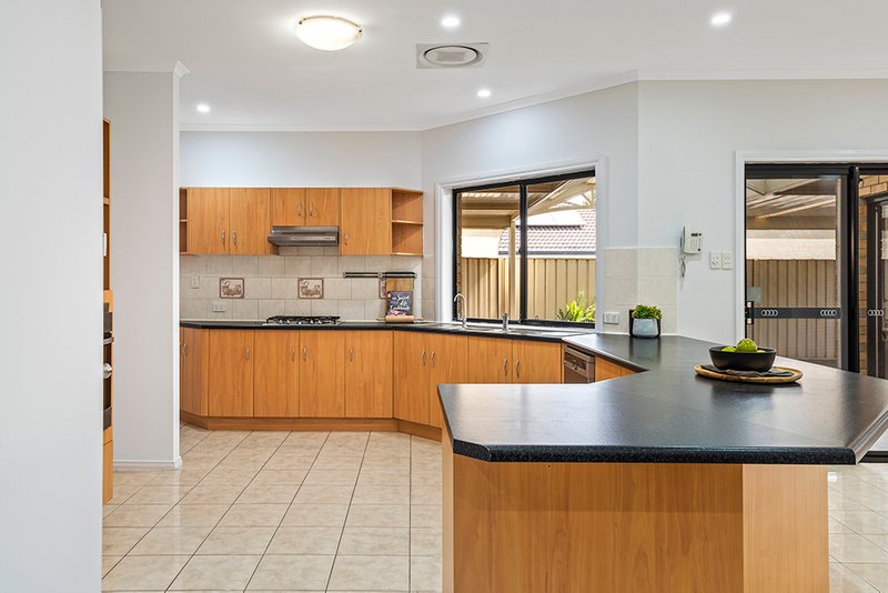 Photo - 7 Seabright Avenue, Parafield Gardens SA 5107 - Image 7