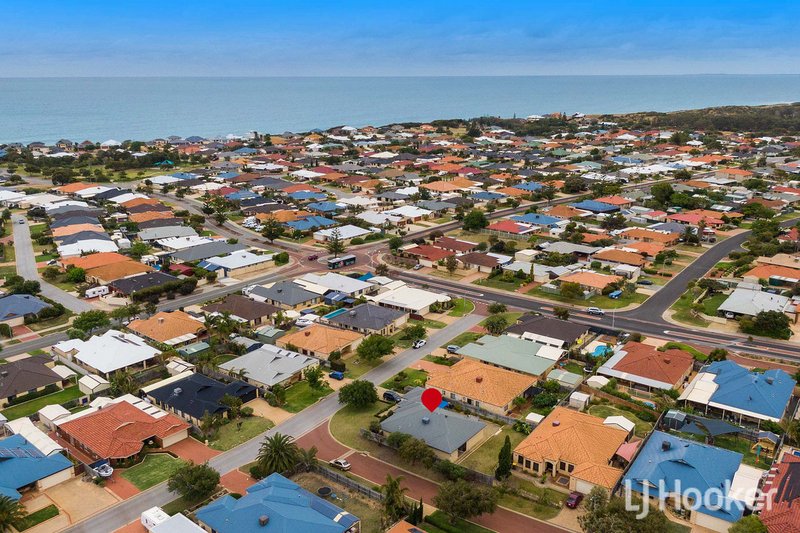 Photo - 7 Seaforth Drive, Halls Head WA 6210 - Image