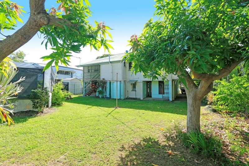 Photo - 7 Sedborough Street, The Range QLD 4700 - Image 11