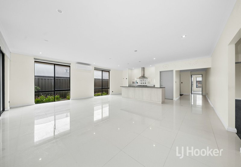Photo - 7 Seddon Parade, Alkimos WA 6038 - Image 3