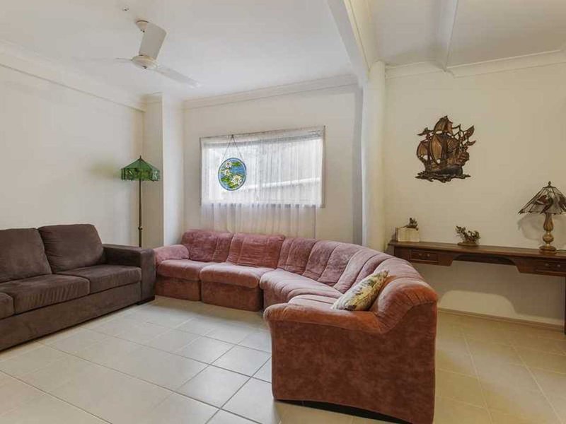 Photo - 7 Sefton Place, Robina QLD 4226 - Image 17