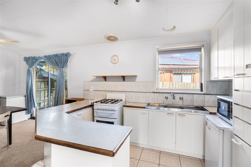 Photo - 7 Selma Street, Corio VIC 3214 - Image 2