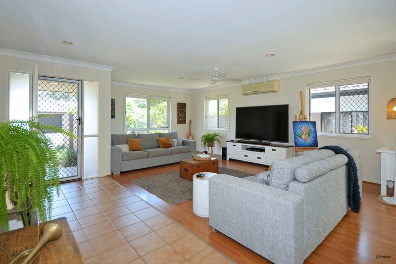 Photo - 7 Seville Circuit, Burleigh Waters QLD 4220 - Image 4