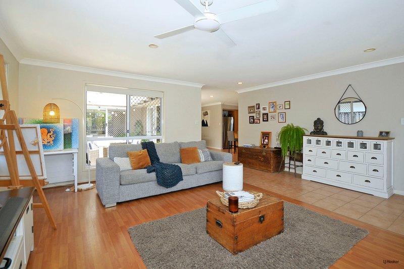 Photo - 7 Seville Circuit, Burleigh Waters QLD 4220 - Image 5