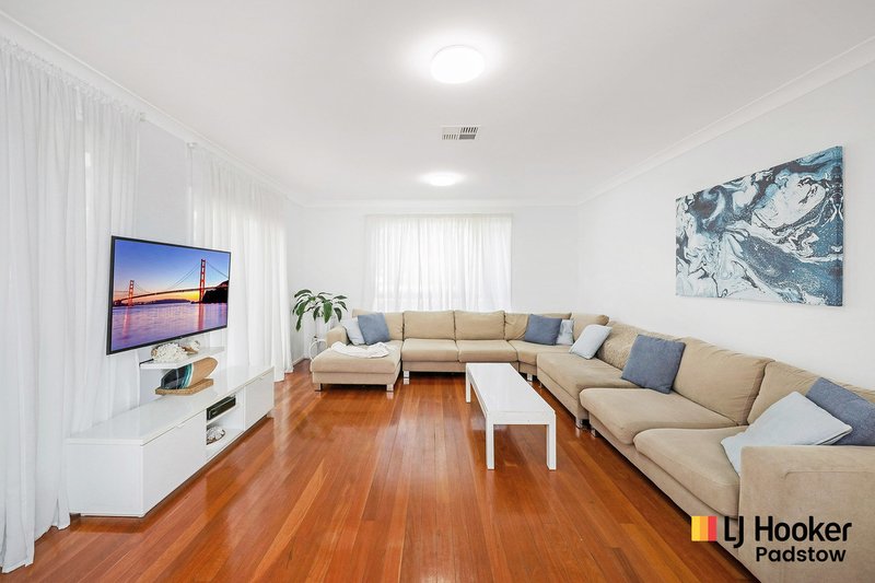 Photo - 7 Sewell Avenue, Padstow Heights NSW 2211 - Image 3