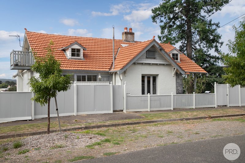 Photo - 7 Seymour Crescent, Soldiers Hill VIC 3350 - Image 2