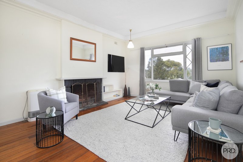 Photo - 7 Seymour Crescent, Soldiers Hill VIC 3350 - Image 6