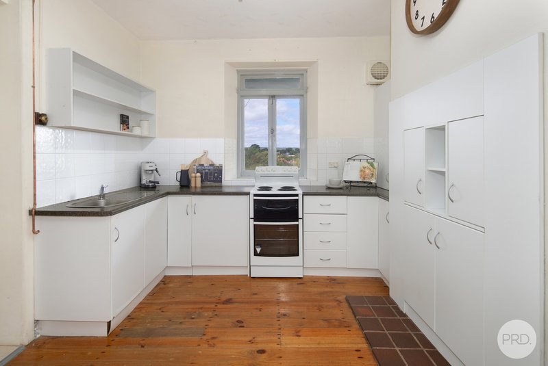 Photo - 7 Seymour Crescent, Soldiers Hill VIC 3350 - Image 9