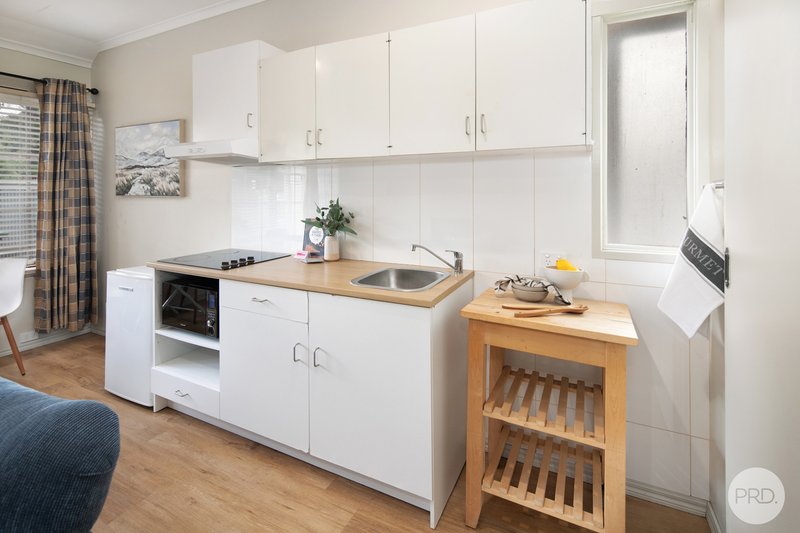 Photo - 7 Seymour Crescent, Soldiers Hill VIC 3350 - Image 18