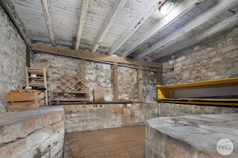 Photo - 7 Seymour Crescent, Soldiers Hill VIC 3350 - Image 25