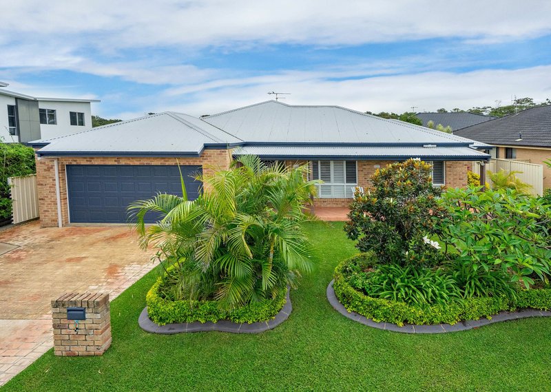 7 Shantull Drive, Wallabi Point NSW 2430