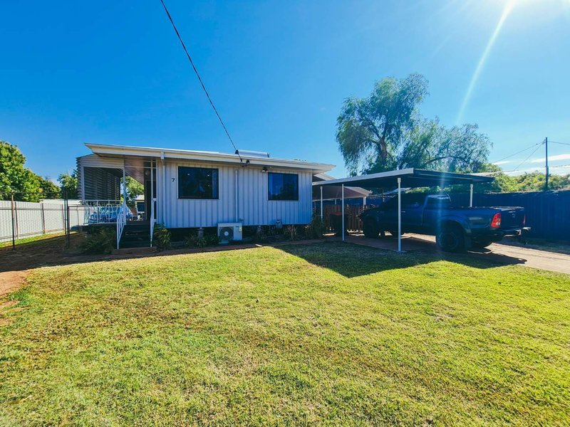 7 Shaw Crescent, Mount Isa QLD 4825