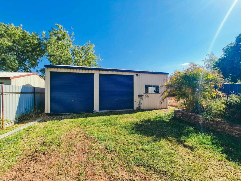 Photo - 7 Shaw Crescent, Mount Isa QLD 4825 - Image 2