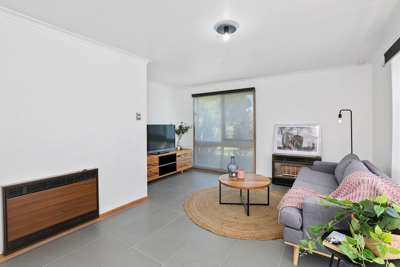 Photo - 7 Shepherdson Avenue, Corio VIC 3214 - Image 5