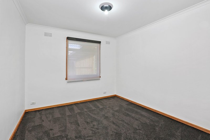 Photo - 7 Shepherdson Avenue, Corio VIC 3214 - Image 9