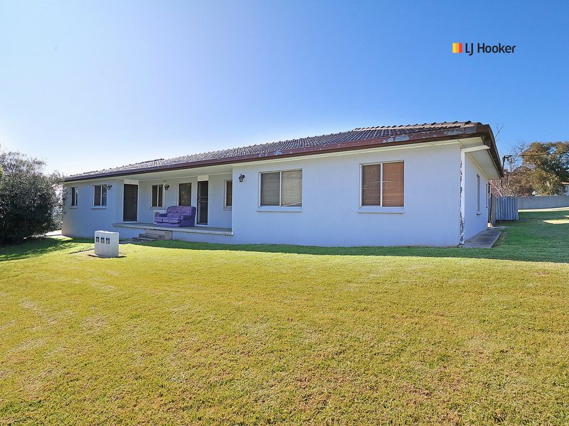 Photo - 7 Sherwood Avenue, Kooringal NSW 2650 - Image 1