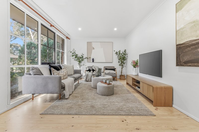 Photo - 7 Shrubby Walk, Croydon South VIC 3136 - Image 1