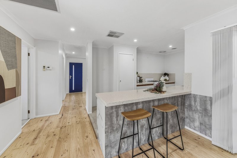 Photo - 7 Shrubby Walk, Croydon South VIC 3136 - Image 3