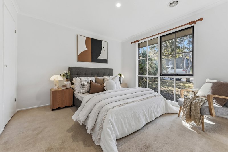 Photo - 7 Shrubby Walk, Croydon South VIC 3136 - Image 6