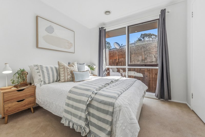 Photo - 7 Shrubby Walk, Croydon South VIC 3136 - Image 8
