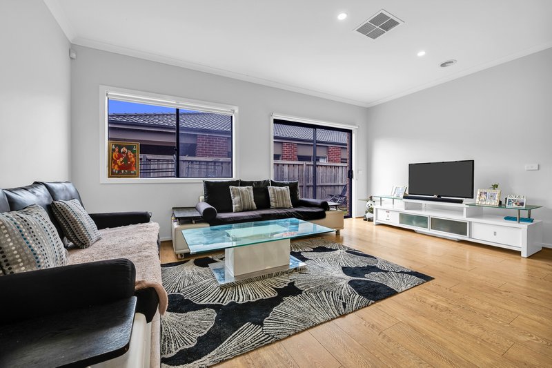 Photo - 7 Silano Avenue, Tarneit VIC 3029 - Image 6