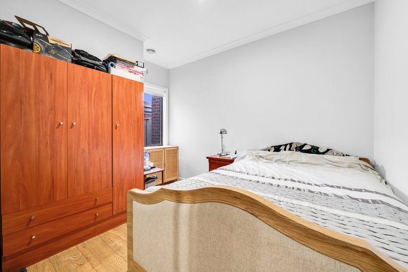 Photo - 7 Silano Avenue, Tarneit VIC 3029 - Image 9