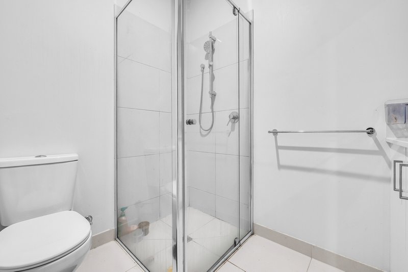Photo - 7 Silano Avenue, Tarneit VIC 3029 - Image 10