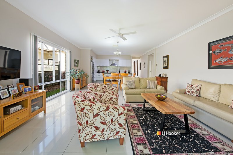 Photo - 7 Silkyoak Court, North Lakes QLD 4509 - Image 9