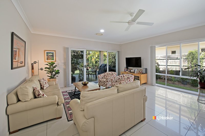 Photo - 7 Silkyoak Court, North Lakes QLD 4509 - Image 10