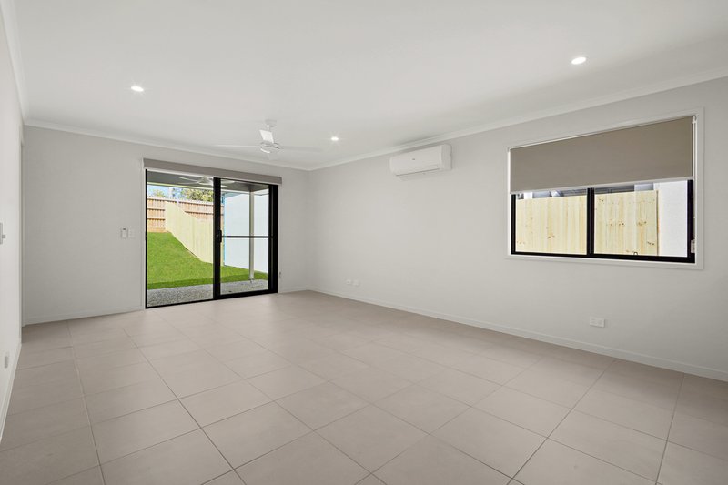 Photo - 7 Silkyoak Drive, Morayfield QLD 4506 - Image 4