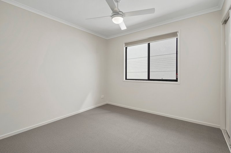 Photo - 7 Silkyoak Drive, Morayfield QLD 4506 - Image 7