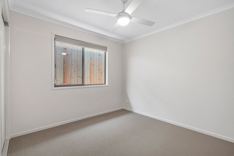 Photo - 7 Silkyoak Drive, Morayfield QLD 4506 - Image 8