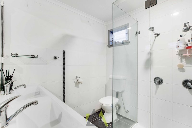 Photo - 7 Silver Avenue, Frankston North VIC 3200 - Image 8