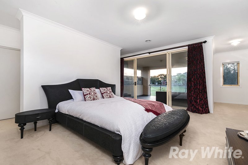 Photo - 7 Silvercrest Court, Keysborough VIC 3173 - Image 7