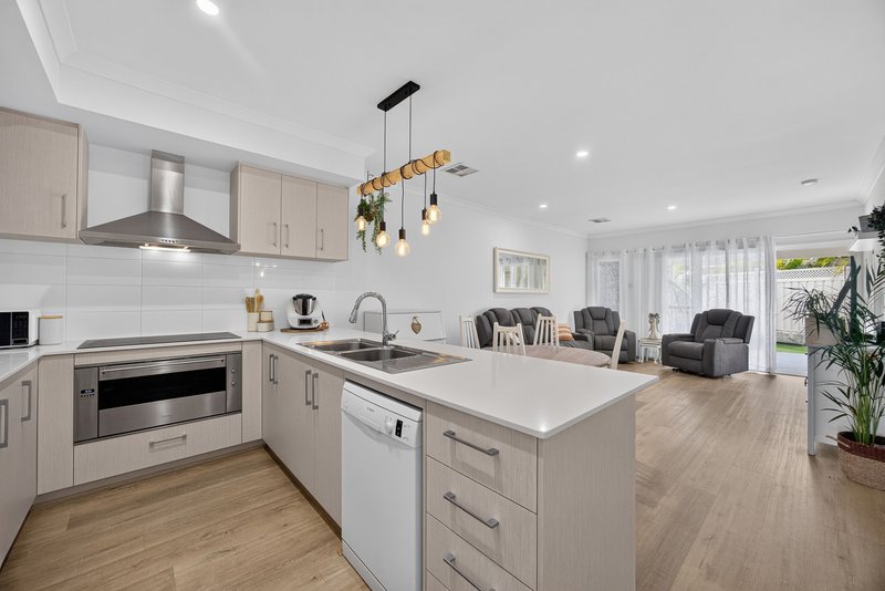 Photo - 7 Silvestro Lane, Madeley WA 6065 - Image 9