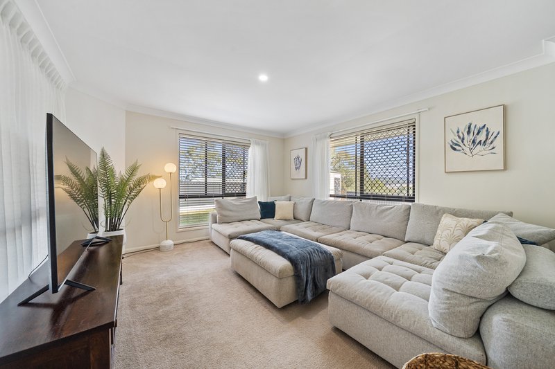 Photo - 7 Silvestro Place, Edens Landing QLD 4207 - Image 8