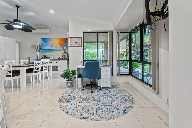 Photo - 7 Sirenia Drive, Burrum Heads QLD 4659 - Image 6