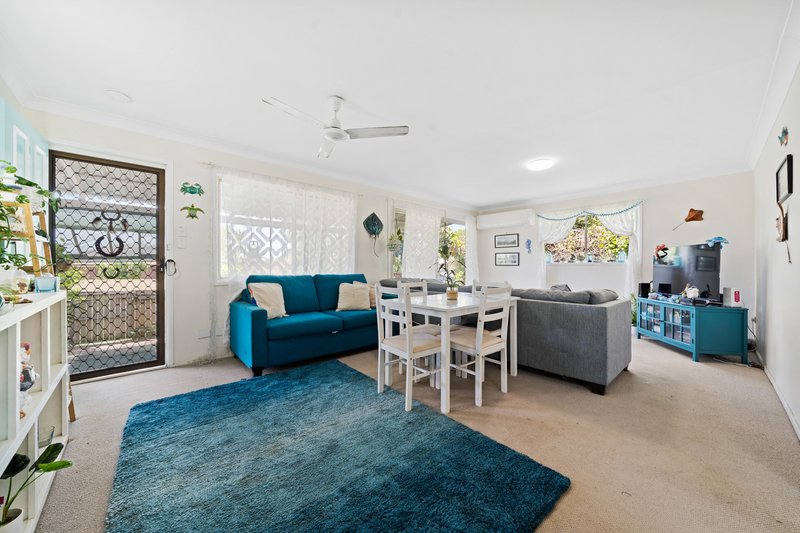 Photo - 7 Sirus Street, Eagleby QLD 4207 - Image 5