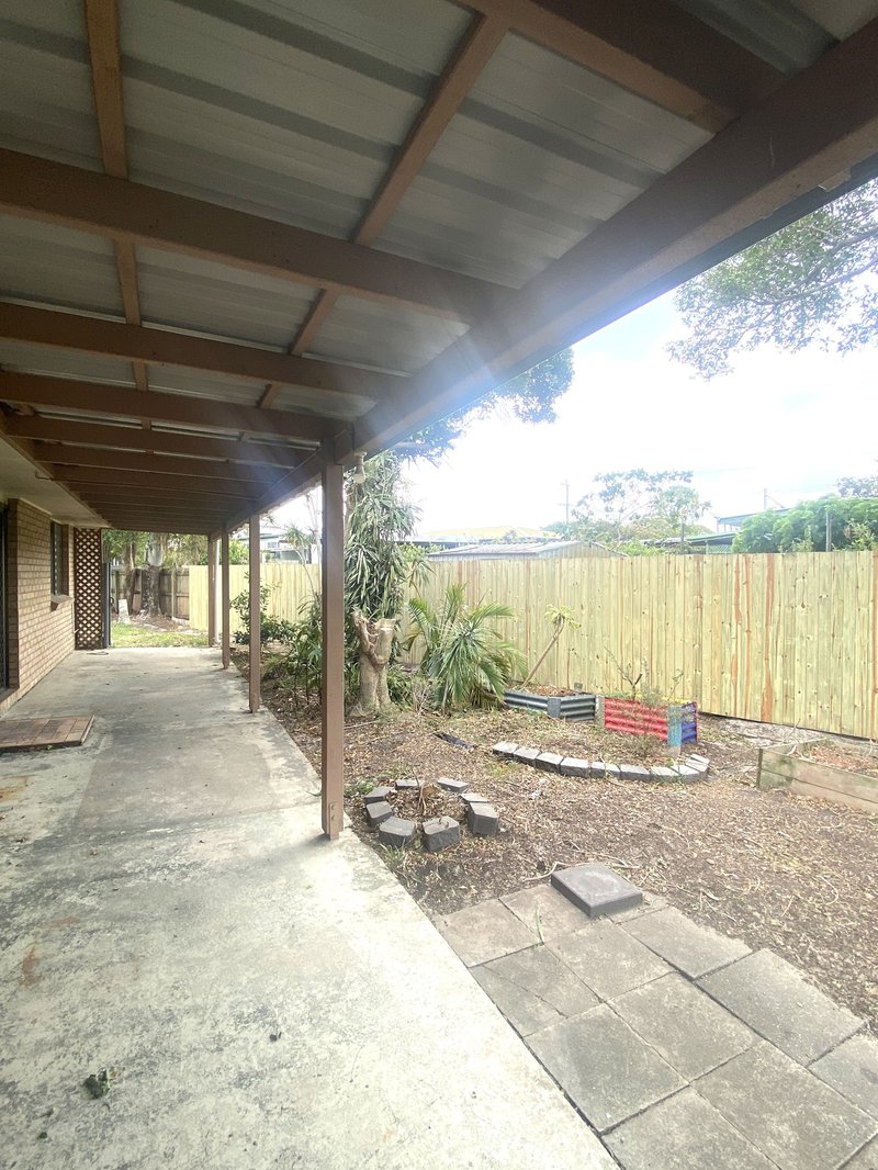 Photo - 7 Siska Court, Beachmere QLD 4510 - Image 6