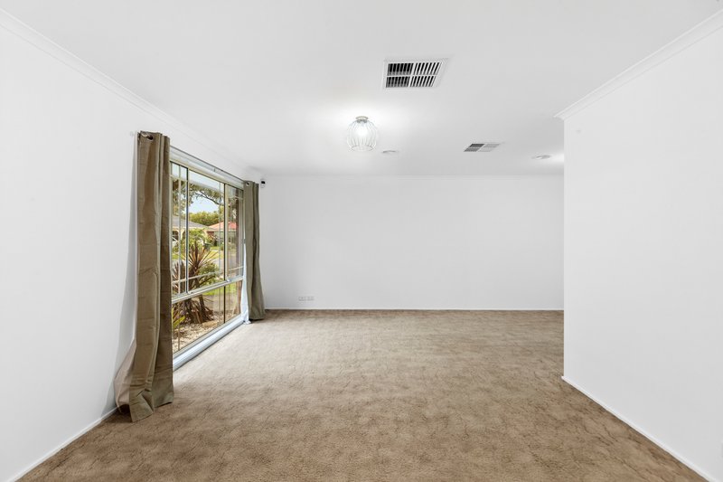 Photo - 7 Skye Court, Bayswater North VIC 3153 - Image 2